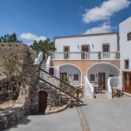 Kokos Traditional * Emporio (Santorini)