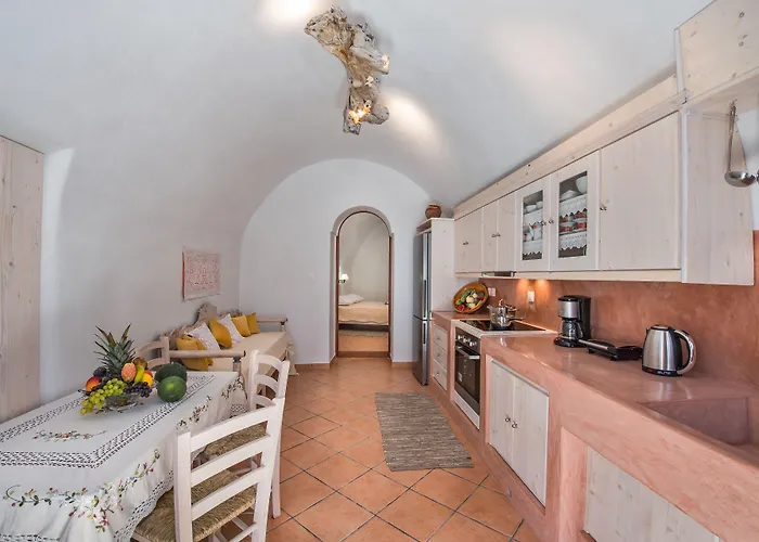 可可斯传统别墅 Emporio (Santorini)