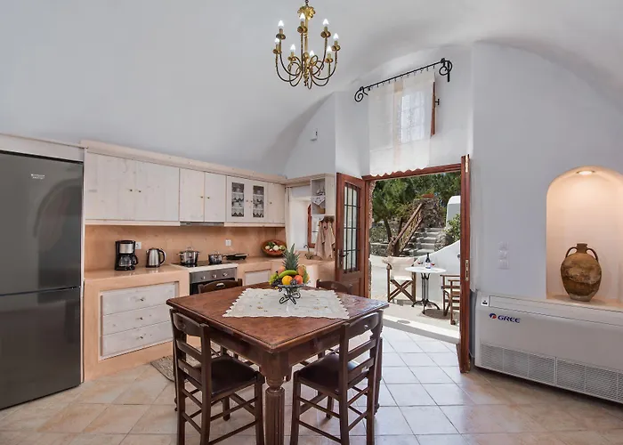 可可斯传统别墅 * Emporio (Santorini)