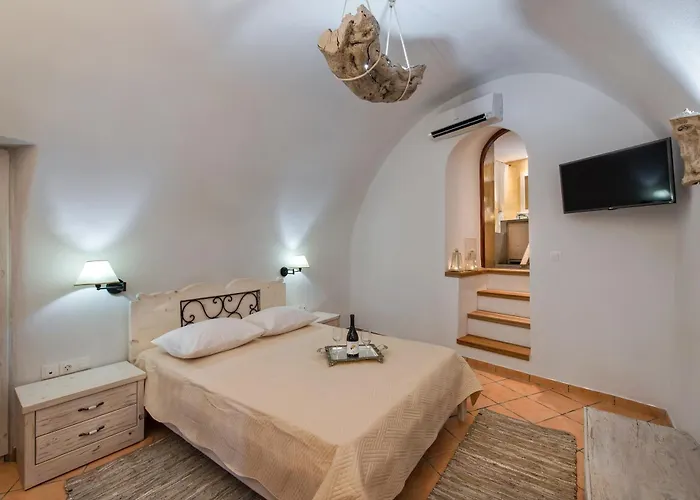 可可斯传统别墅 * Emporio (Santorini)