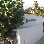 Kokos Traditional Apartment Emporio (Santorini)